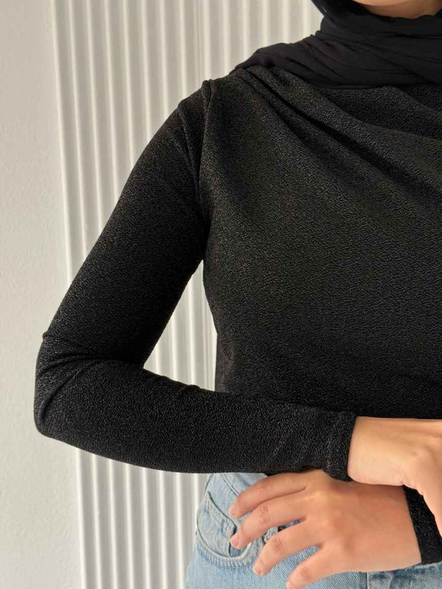 Evening dress in black