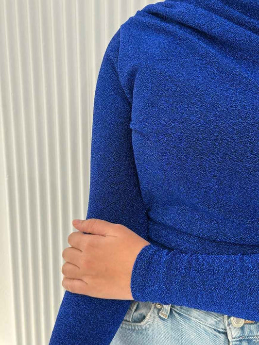 Evening dress in blue